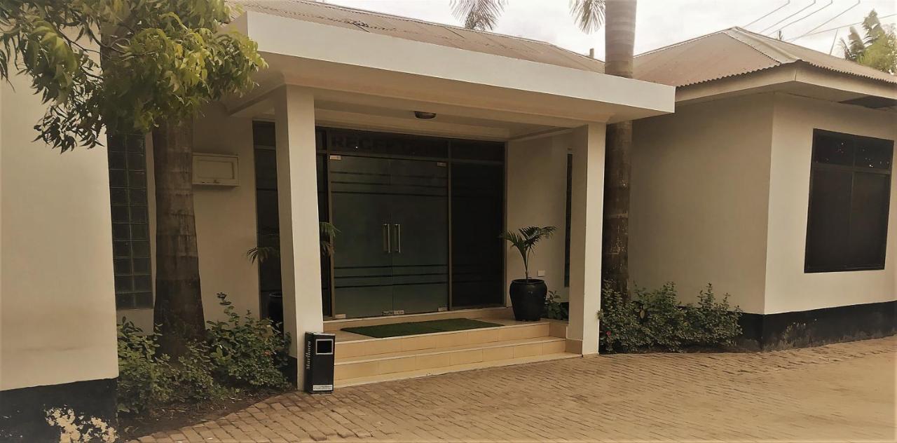 Transit Airport B&B Dar es Salaam Exterior photo